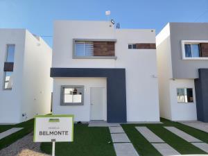 Casa en venta en El Marqués Sección Portago, Mexicali, Baja California