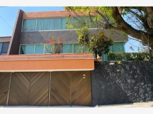 Casa en venta en Ciudad Satelite, Naucalpan de Juárez, México