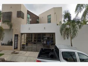 Casa en remate en Lagos del Country, Tepic, Nayarit