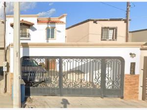 Casa en venta en El Mayab, Tecate, Baja California