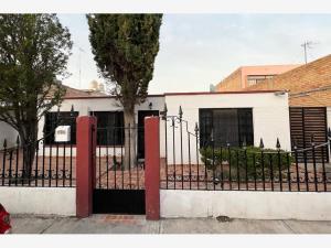 Casa en venta en Saltillo Centro, Saltillo, Coahuila de Zaragoza Casa en venta en Saltillo Centro, Saltillo, Coahuila de Zaragoza
