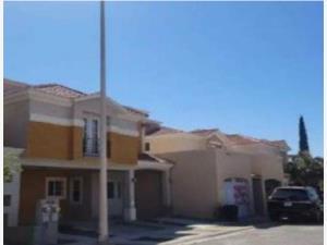 Casa en remate en Real del Sol, Juárez, Chihuahua