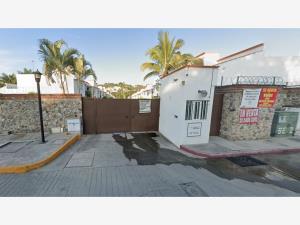 Casa en venta en Lomas de Tzompantle, Cuernavaca, Morelos