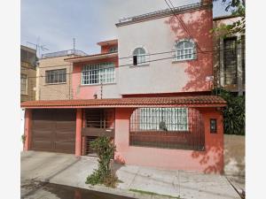 Casa en remate en Ciudad Jardin, Coyoacán, Ciudad de México
