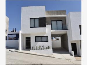 Casa en venta en Villa Residencial Santa Fe 3ra. Sección, Tijuana, Baja California