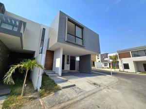 Casa en venta en Lomas de la Rioja, Alvarado, Veracruz de Ignacio de la Llave