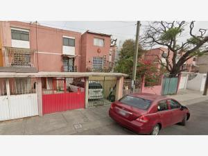 Casa en remate en El Rosario, Azcapotzalco, Ciudad de México