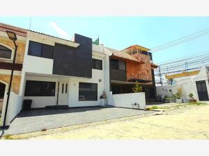 Casa en venta en La Rivera, San Andrés Cholula, Puebla Casa en venta en La Rivera, San Andrés Cholula, Puebla