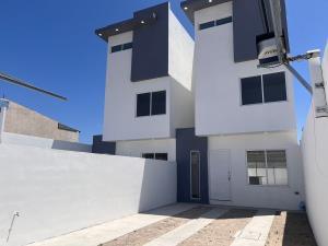 Casa en venta en Terrazas de la Presa, Tijuana, Baja California