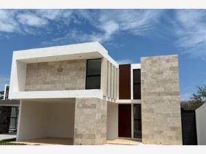 Casa en venta en Cholul, Mérida, Yucatán