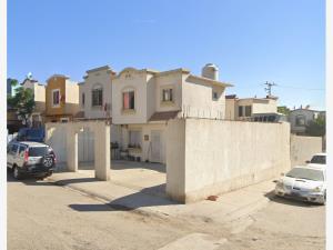 Casa en remate en Del Sol, Ensenada, Baja California