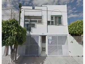 Casa en remate en Jardines de Celaya 1a Secc, Celaya, Guanajuato