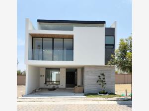 Casa en venta en Lomas de Angelópolis, Ocoyucan, Puebla Casa en venta en Lomas de Angelópolis, Ocoyucan, Puebla