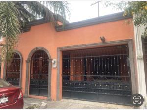 Casa en venta en Las Puentes Sector 2, San Nicolás de los Garza, Nuevo León