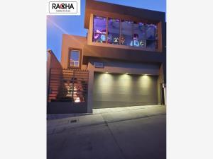 Casa en venta en Provincia de Santa Clara, Chihuahua, Chihuahua