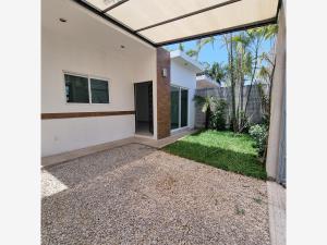 Casa en venta en Otilio Montaño, Cuautla, Morelos
