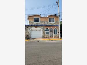 Casa en venta en Praderas de Santo Domingo, San Nicolás de los Garza, Nuevo León
