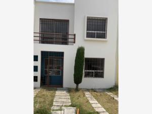 Casa en venta en Bosques de Cantabria, Toluca, México