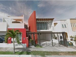 Casa en venta en Residencial Fluvial Vallarta, Puerto Vallarta, Jalisco
