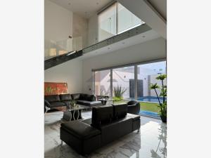 Casa en venta en La Joya Privada Residencial, Monterrey, Nuevo León