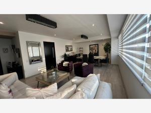 Departamento en venta en Hacienda de las Palmas, Huixquilucan, México