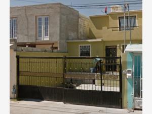 Casa en remate en Valle de Santiago, Juárez, Chihuahua