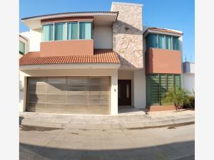 Casa en venta en Las Palmas, Medellín de Bravo, Veracruz de Ignacio de la Llave Casa en venta en Las Palmas, Medellín de Bravo, Veracruz de Ignacio de la Llave
