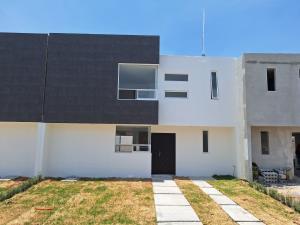 Casa en venta en Residencial las Trojes, Corregidora, Querétaro Casa en venta en Residencial las Trojes, Corregidora, Querétaro