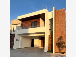 Casa en venta en Los Viñedos, Torreón, Coahuila de Zaragoza Casa en venta en Los Viñedos, Torreón, Coahuila de Zaragoza