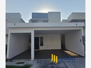 Casa en venta en Bosque Boreal, Apodaca, Nuevo León