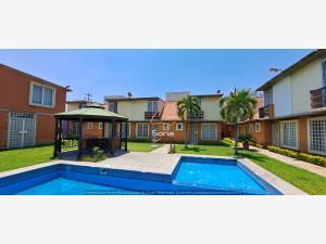 Casa en venta en Hermenegildo Galeana, Cuautla, Morelos