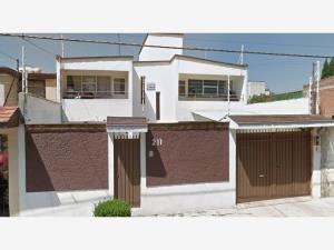 Casa en venta en Dr. Jorge Jiménez Cantú, Metepec, México