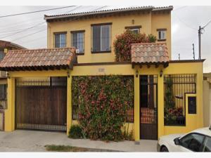 Casa en venta en Otay Constituyentes, Tijuana, Baja California