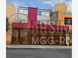 Casa en venta en Villa Coapa, Tlalpan, Ciudad de México