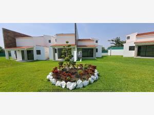 Casa en venta en Hacienda San José, Yecapixtla, Morelos