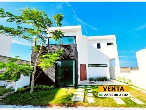 Casa en venta en Lomas de la Rioja, Alvarado, Veracruz de Ignacio de la Llave Casa en venta en Lomas de la Rioja, Alvarado, Veracruz de Ignacio de la Llave