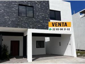 Casa en venta en Lomas de la Rioja, Alvarado, Veracruz de Ignacio de la Llave