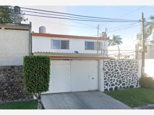Casa en remate en Manantiales, Cuautla, Morelos