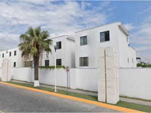 Casa en remate en Vivenza, San Nicolás de los Garza, Nuevo León