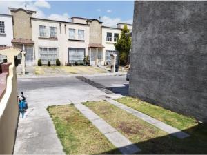Casa en remate en Hacienda del Valle II, Toluca, México