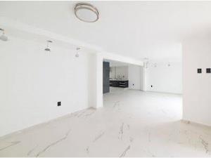 Casa en venta en Boulevares, Naucalpan de Juárez, México