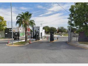 Casa en remate en Misión de los Olivos, Apodaca, Nuevo León