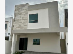 Casa en venta en Los Viñedos, Torreón, Coahuila de Zaragoza Casa en venta en Los Viñedos, Torreón, Coahuila de Zaragoza