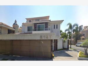 Casa en venta en Bugambilias, Zapopan, Jalisco