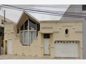 Casa en remate en Moderna, Ensenada, Baja California