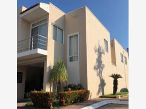 Casa en venta en Parques las Palmas, Puerto Vallarta, Jalisco