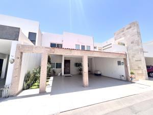Casa en venta en Los Viñedos, Torreón, Coahuila de Zaragoza Casa en venta en Los Viñedos, Torreón, Coahuila de Zaragoza