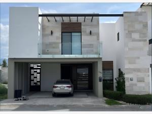 Casa en venta en Rincón de los Encinos, Saltillo, Coahuila de Zaragoza