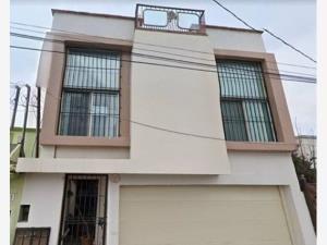 Casa en remate en La Fuente, Playas de Rosarito, Baja California