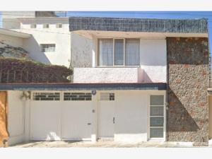 Casa en remate en Jardines de San Manuel, Puebla, Puebla